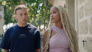 Still from Episode 1232