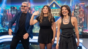 Still from Flo, Ana Guerra y Esperansa Grasia