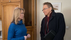 Still from Episode 3275
