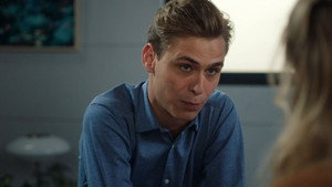 Still from Episode 1207