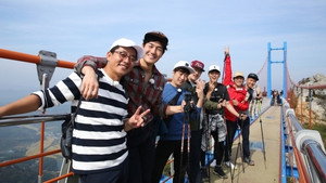 Still from Hello Joon-Ho's Friends (3) + School Trip with a Friend (1)