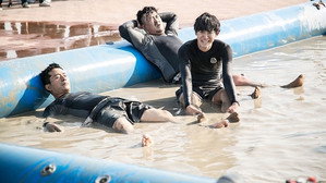 Still from Spring Trip Special: Let's Go, Dong-Gu (2)