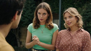Still from Episode 1033
