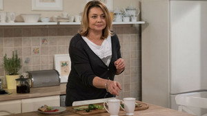 Still from Episode 3258