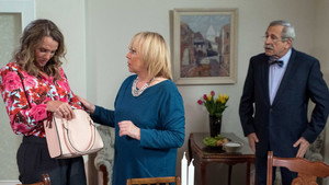 Still from Episode 3328