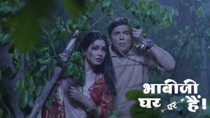 Still from Angoori Suspects That Tiwari is an Alien
