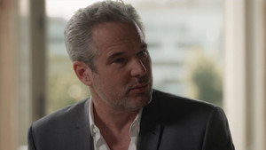 Still from Episode 916