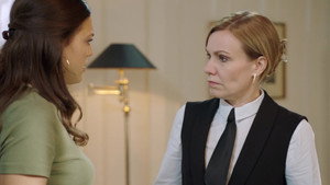 Still from Episode 4383