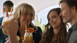 Still from Episode 1233