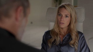 Still from Episode 1079