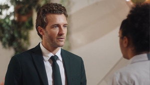 Still from Episode 1098