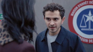 Still from Episode 1907