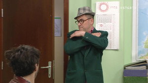 Still from 1228 Život je lep