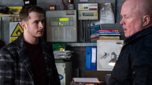 Still from 5895