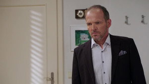 Still from Episode 4399