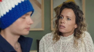 Still from Episode 1805