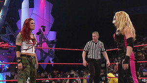 Still from Raw - Dec. 06, 2004