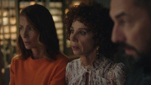 Still from Episode 1069