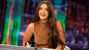 Still from Lola Índigo