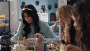 Still from Episode 925