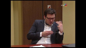 Still from 1042 Dodatni posao