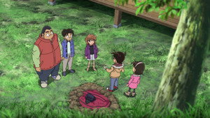 Still from The Detective Boys' Pursuit of the Purse-Snatcher