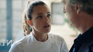 Still from Episode 1043