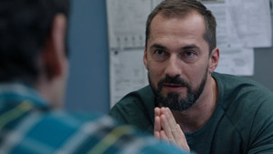 Still from Episode 927