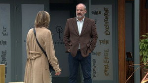 Still from Episode 9060 (Thu 10th Jun 2021) (Part 2)
