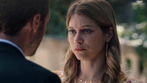 Still from Episode 1018