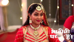 Still from Anita is Shocked to See Tiwari Performing 'mujra'