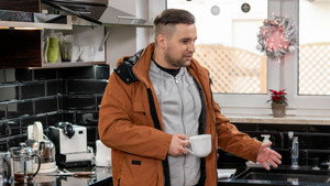 Still from Episode 3489