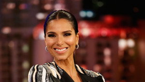 Still from Henry Winkler, Roselyn Sánchez, Musical Guest Daniel Caesar