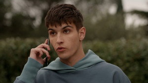 Still from Episode 1098