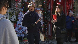 Still from Episode 9210 (Thu 16th Dec 2021)