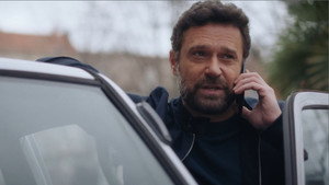 Still from Episode 909