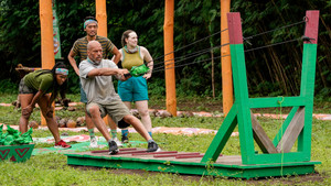 Still from I'm Survivor Rich
