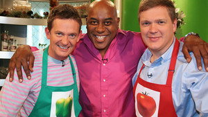 Still from 2008 Christmas Special - Ray Mears and Matthew Wright
