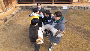 Still from Hoon-Min War (3) / Lunar New Year Special 'Age is Just a Number of Rice Cake Soup' (1)