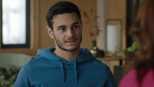 Still from Episode 1106