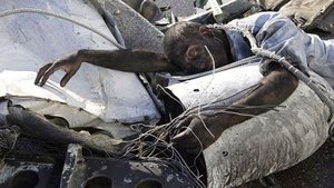 Still from Dead Weight (Air Midwest Flight 5481)