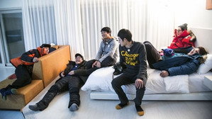 Still from End of Year Special in Jeju (1)