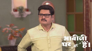 Still from Angoori Gets Tiwari to do The Household Chores