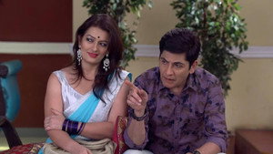 Still from Gulfam Tells Happu She is Pregnant With His Child