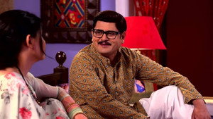 Still from Saxena Gives an Electric Shock to Vibhuti