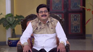 Still from Vibhuti, Manmohan and Angoori Unite Against Gulfam
