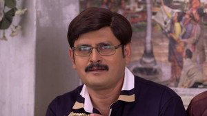 Still from Ammaji Tells Tiwari About Raamphal's Prediction