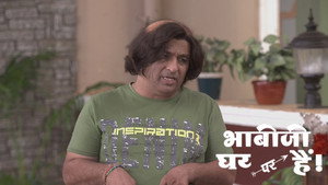 Still from Tiwari's Mission to have a Fractured Hand!