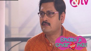 Still from Manmohan and Vibhuti Apologise to Their Wives