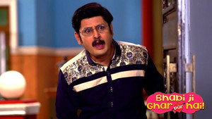 Still from Tiwari Finds Vibhuti and Angoori Drinking Milk Together